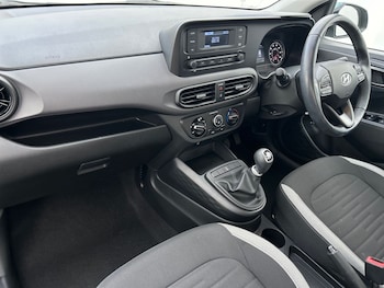 Used Hyundai i10 2022 for sale - 78409831: Photo