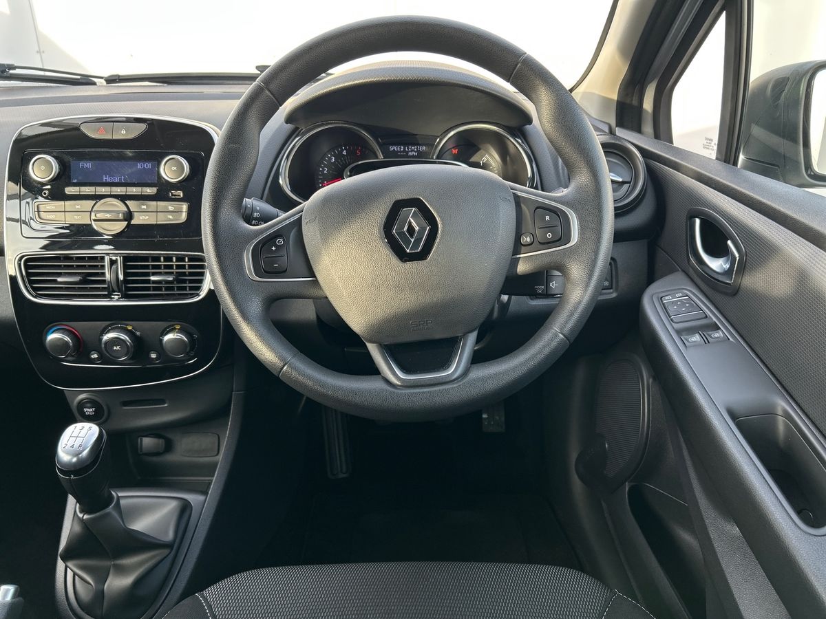 Used Renault Clio 2023 for sale - 76961564: Photo 19