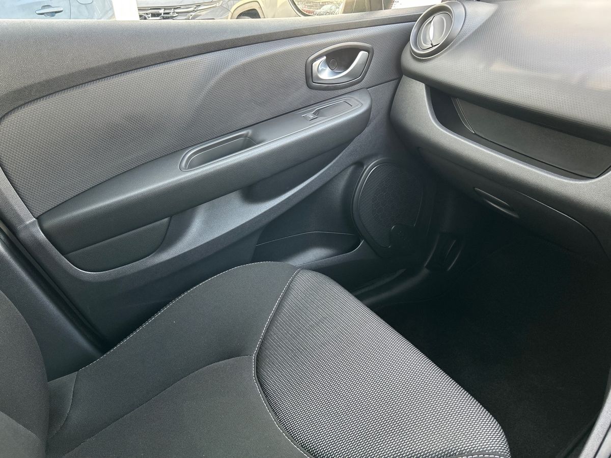 Used Renault Clio 2023 for sale - 76961564: Photo 37