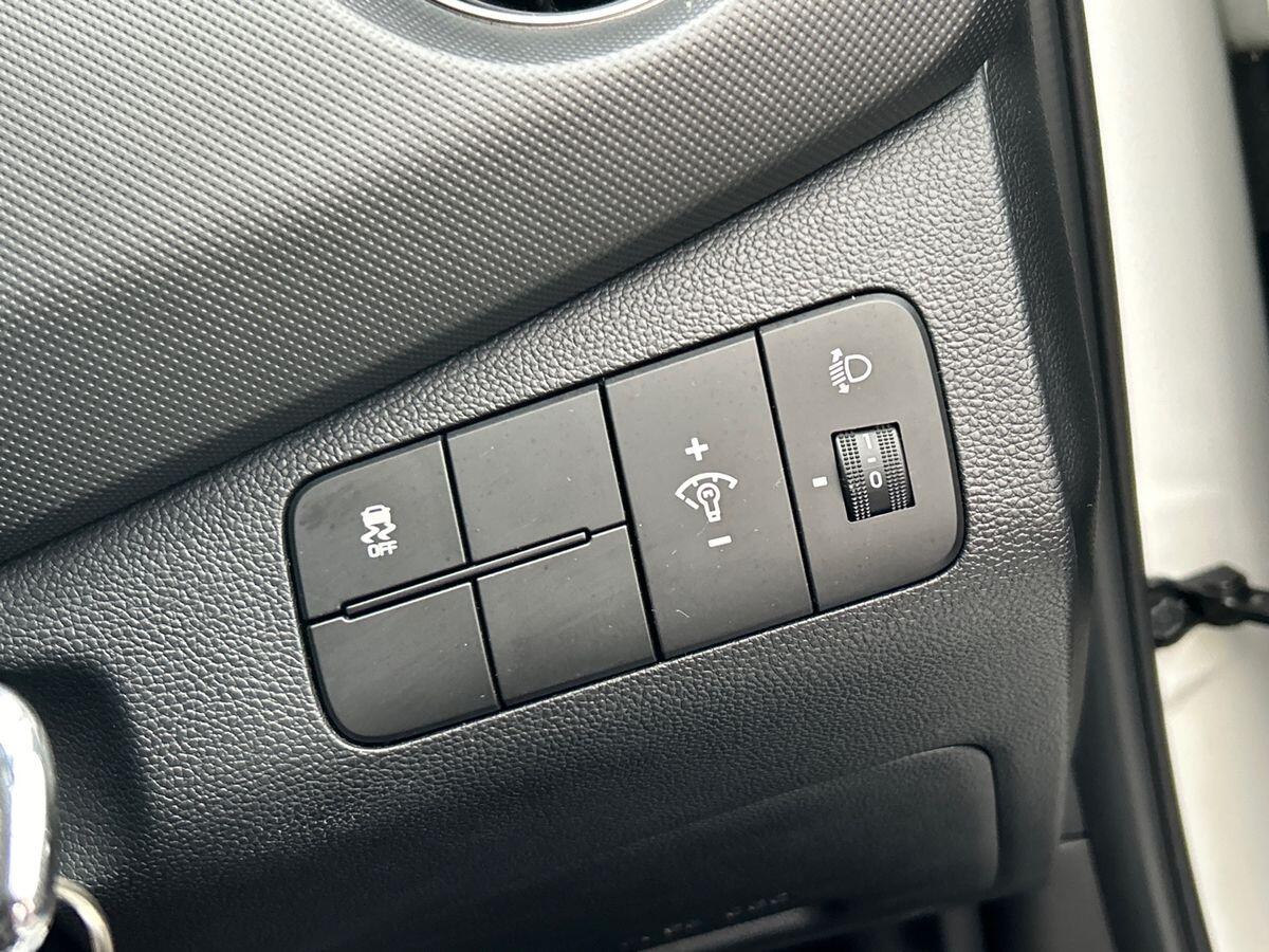 Used Hyundai i10 2019 for sale - 76617151: Photo 21