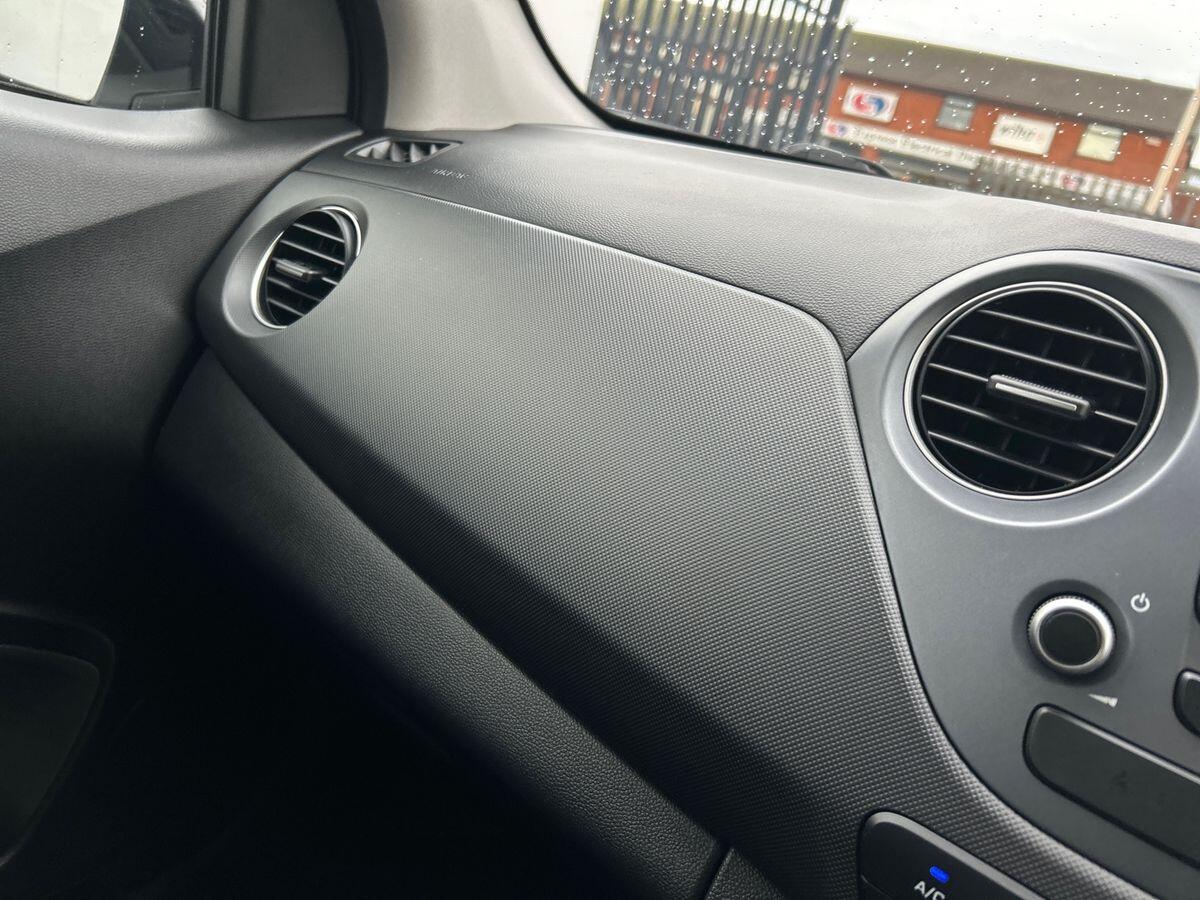 Used Hyundai i10 2019 for sale - 76617151: Photo 30