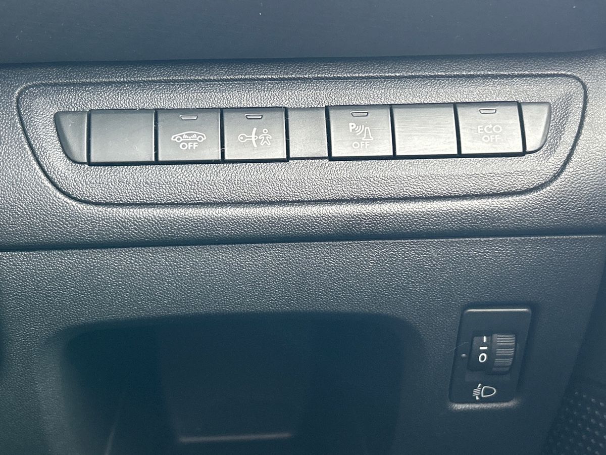 Used Peugeot 2008 2019 for sale - 77813701: Photo 39