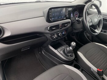 Used Hyundai i10 2022 for sale - 78012018: Photo