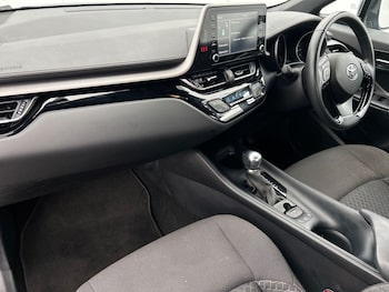 Used Toyota C-HR 2022 for sale - 75112860: Photo