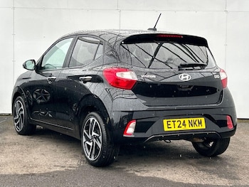 Used Hyundai i10 2024 for sale - 76617150: Photo