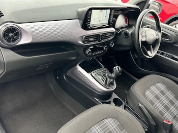 Used Hyundai i10 2024 for sale - 76090180: Photo