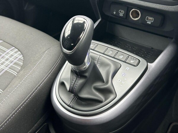Used Hyundai i10 2024 for sale - 76090174: Photo 21