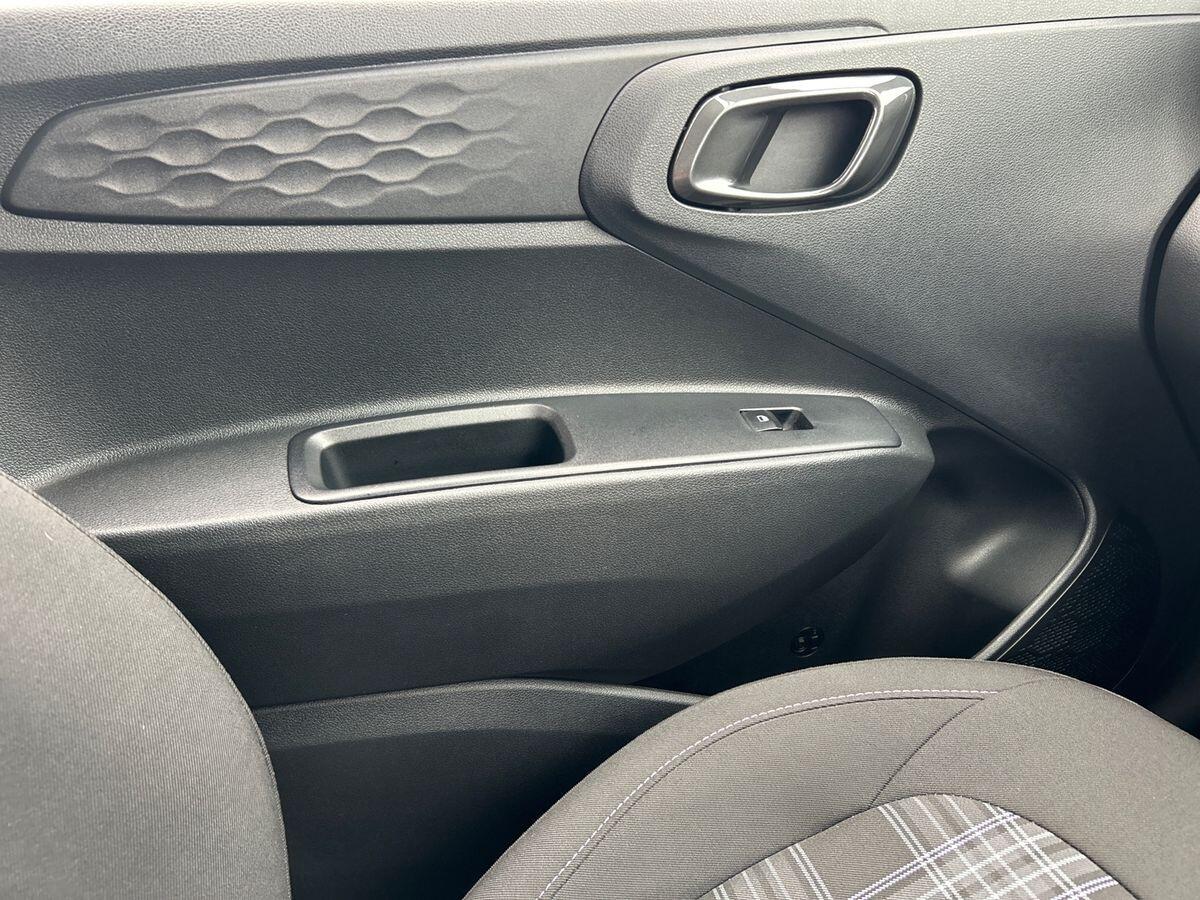 Used Hyundai i10 2024 for sale - 76090174: Photo 29