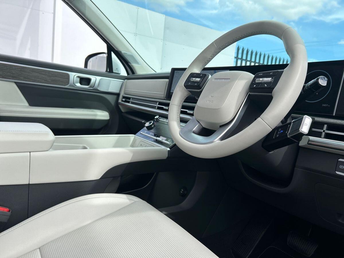 Used Hyundai Santa Fe 2025 for sale - 76300000: Photo 13