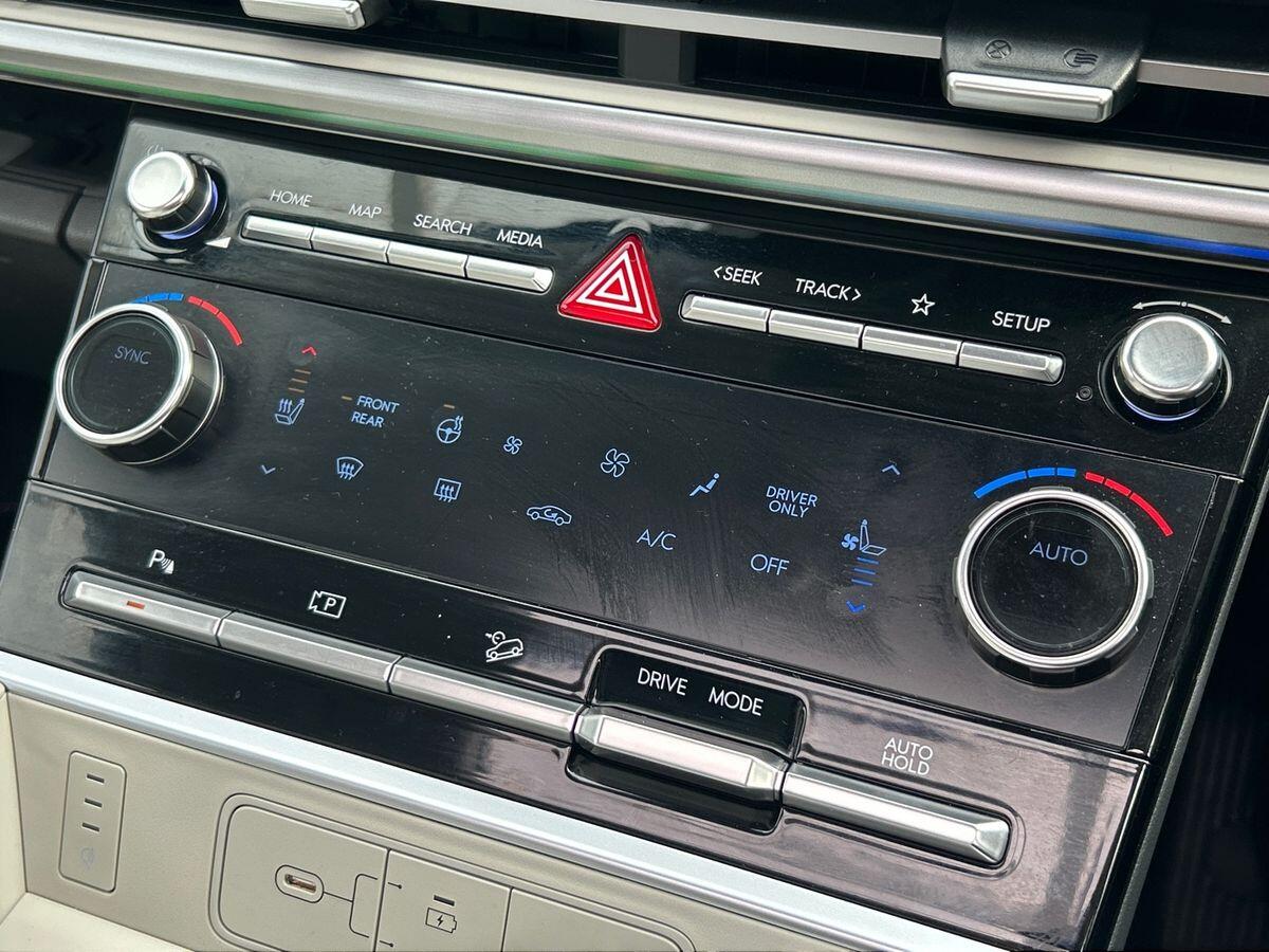 Used Hyundai Santa Fe 2025 for sale - 76300000: Photo 23