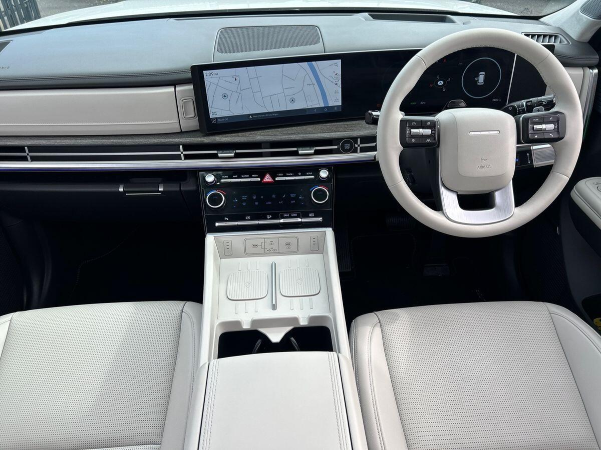 Used Hyundai Santa Fe 2025 for sale - 76300000: Photo 7