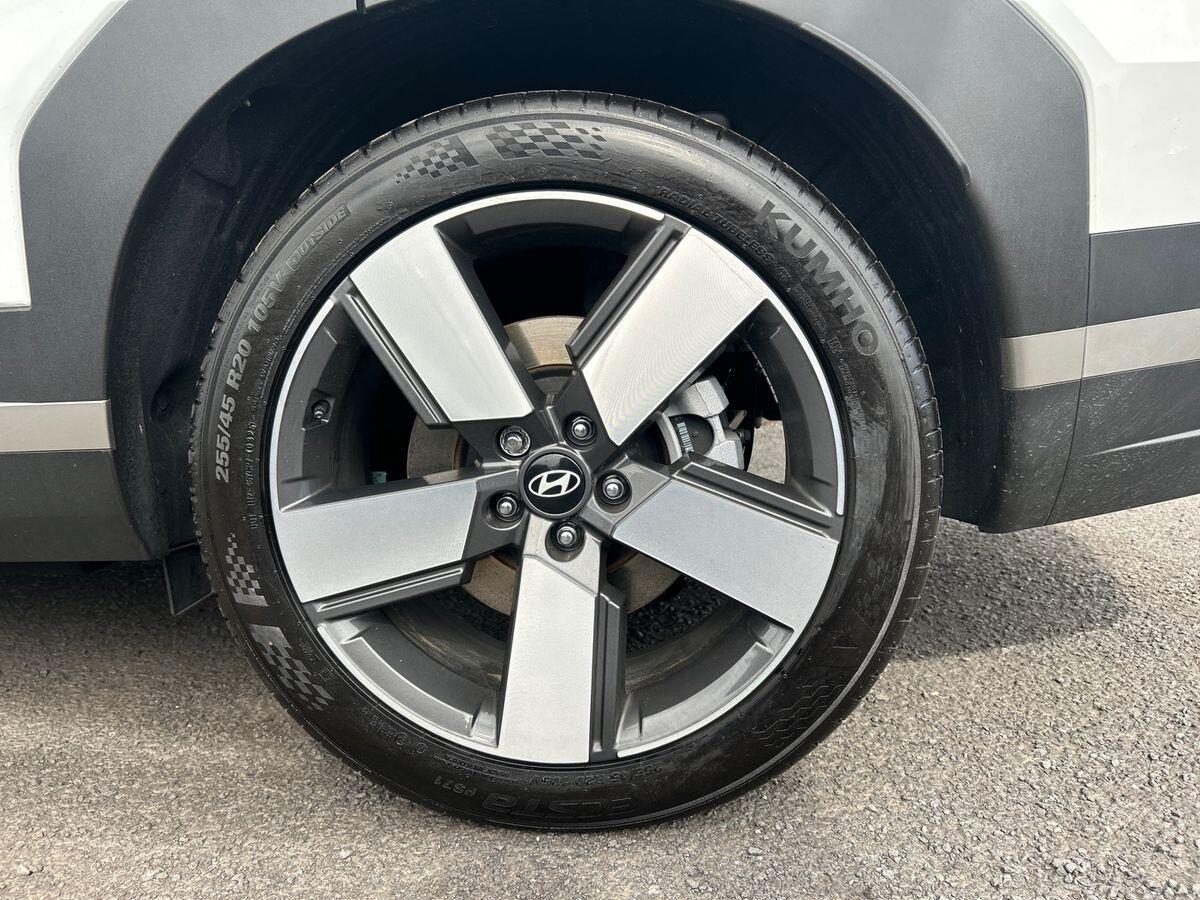 Used Hyundai Santa Fe 2025 for sale - 76300000: Photo 9