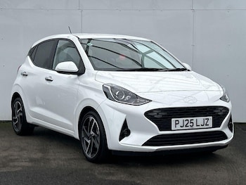 2025 - 1.0 [63] Premium 5dr [Nav]