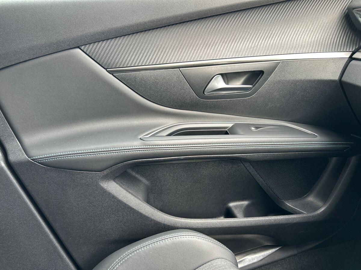 Used Peugeot 5008 2023 for sale - 76220123: Photo 28