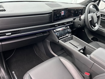 Used Hyundai Santa Fe 2025 for sale - 74937818: Photo