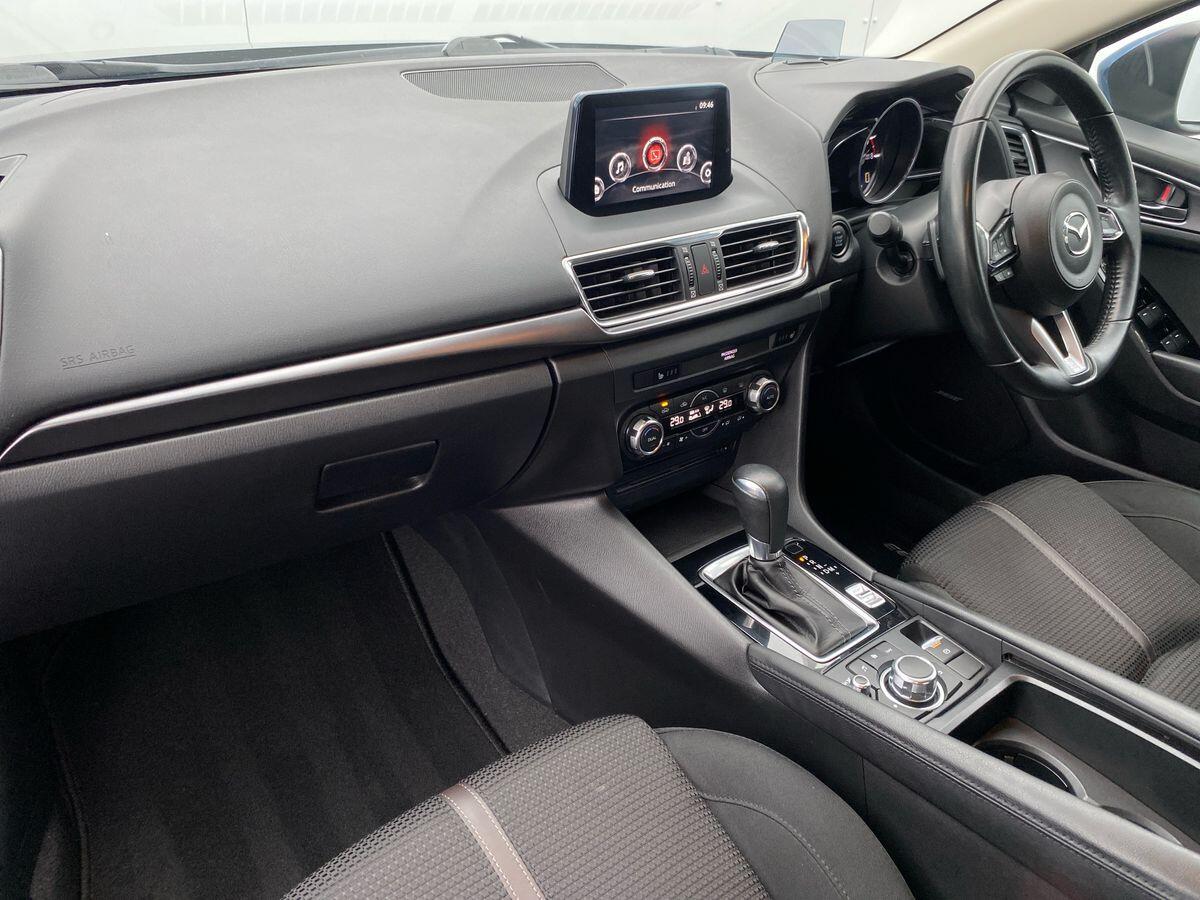 Used Mazda Mazda3 2018 for sale - 77730500: Photo 2