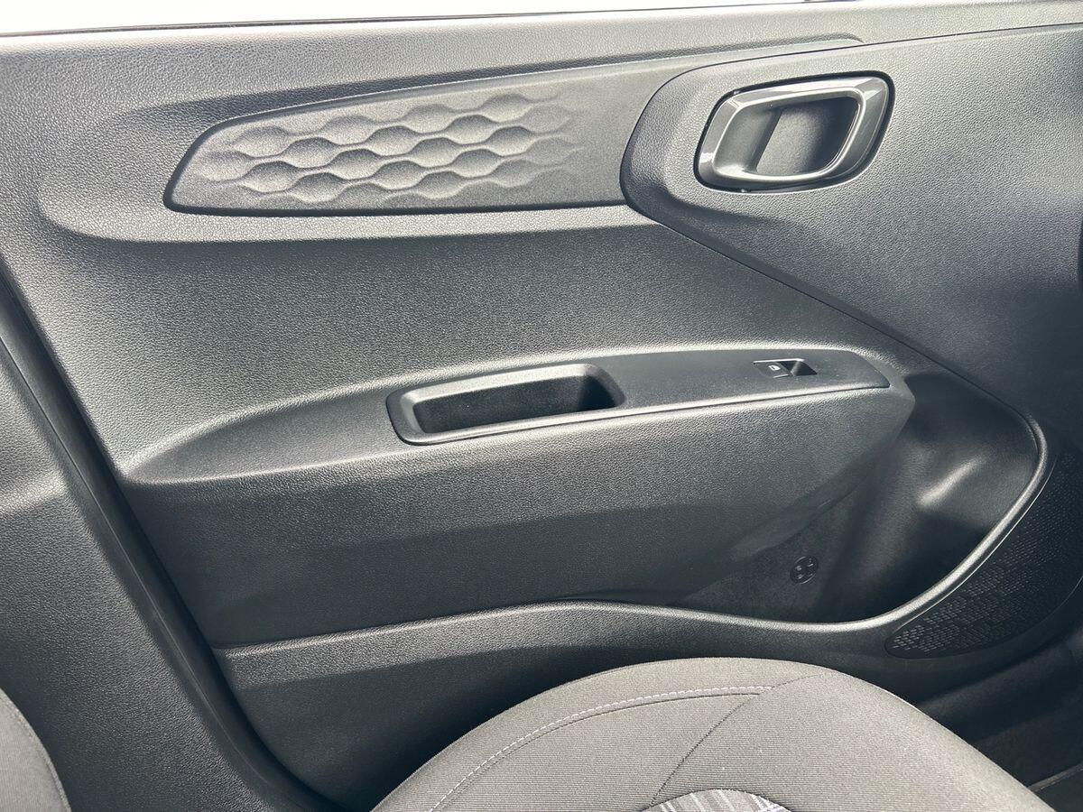 Used Hyundai i10 2024 for sale - 76090548: Photo 30