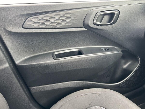 Used Hyundai i10 2024 for sale - 76090548: Photo 30