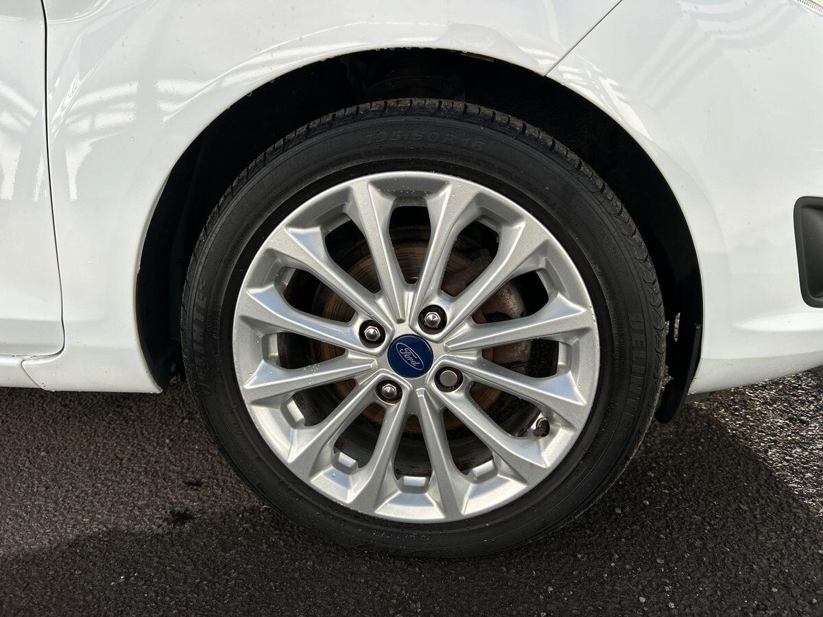 Used Ford Fiesta 2017 for sale - 76692259: Photo 11