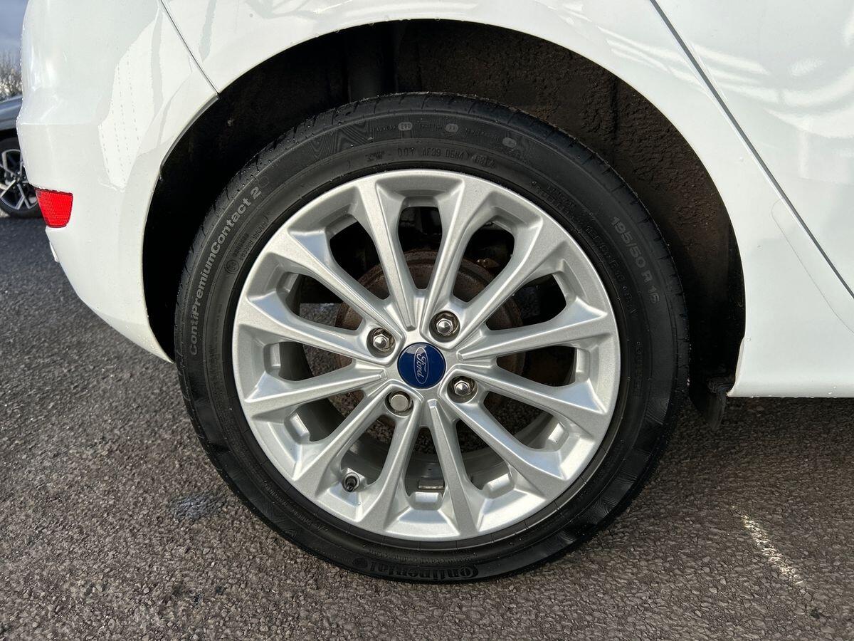 Used Ford Fiesta 2017 for sale - 76692259: Photo 12