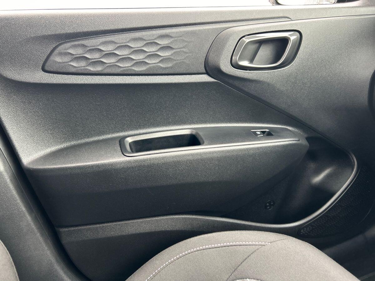 Used Hyundai i10 2024 for sale - 76300358: Photo 32