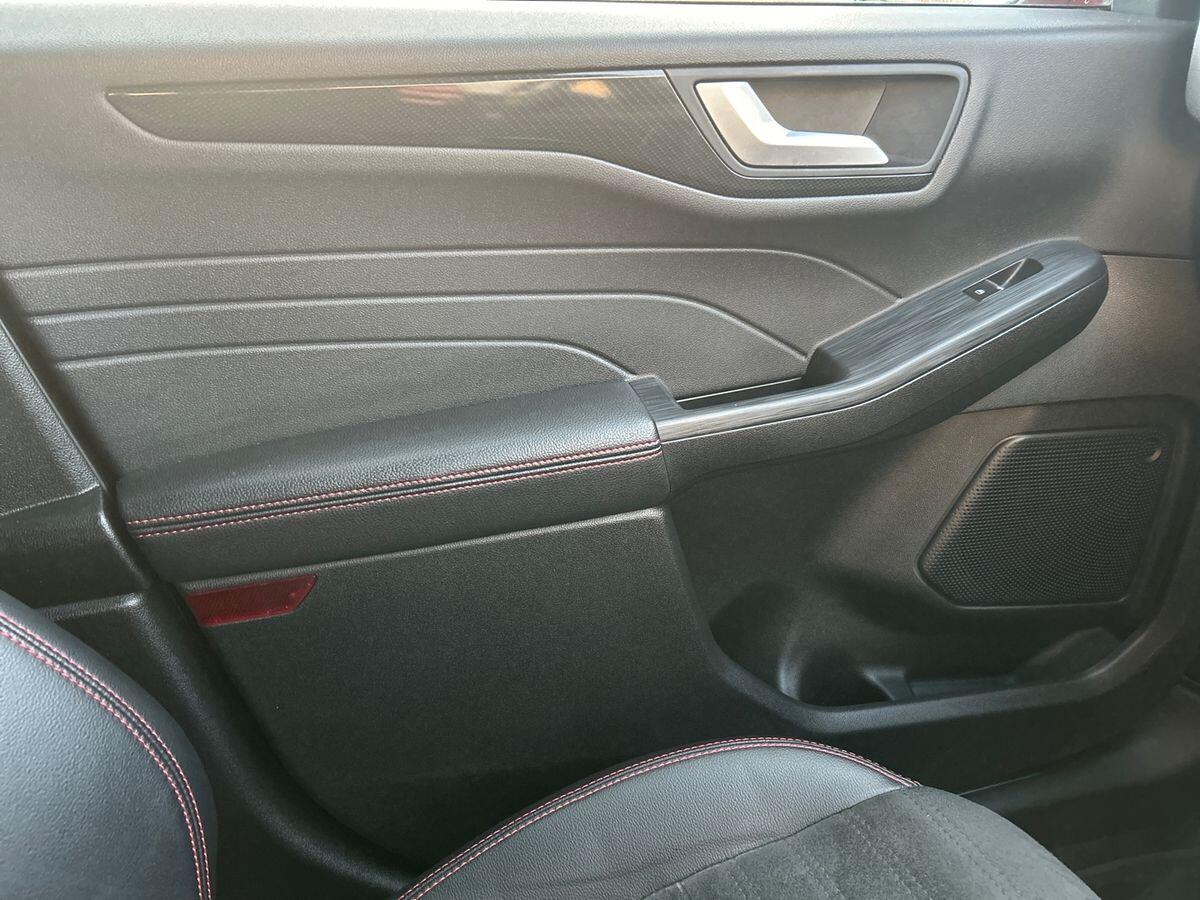 Used Ford Kuga 2022 for sale - 77012099: Photo 30