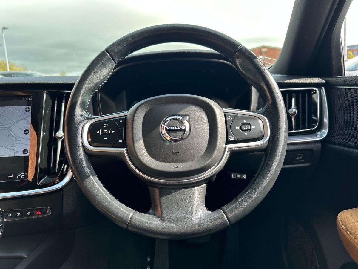 Used Volvo V60 2019 for sale - 76896190: Photo 18