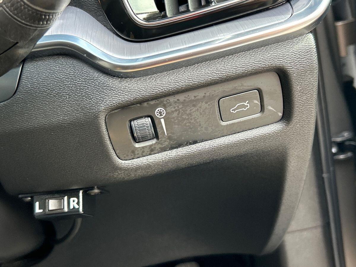 Used Volvo V60 2019 for sale - 76896190: Photo 21