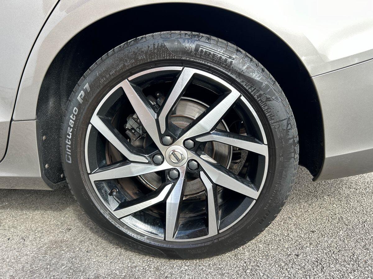 Used Volvo V60 2019 for sale - 76896190: Photo 9