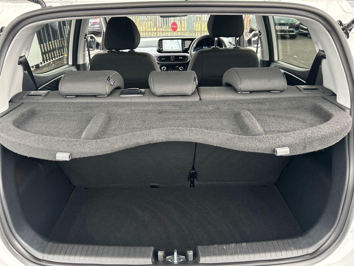 Used Hyundai i10 2024 for sale - 76090240: Photo 19