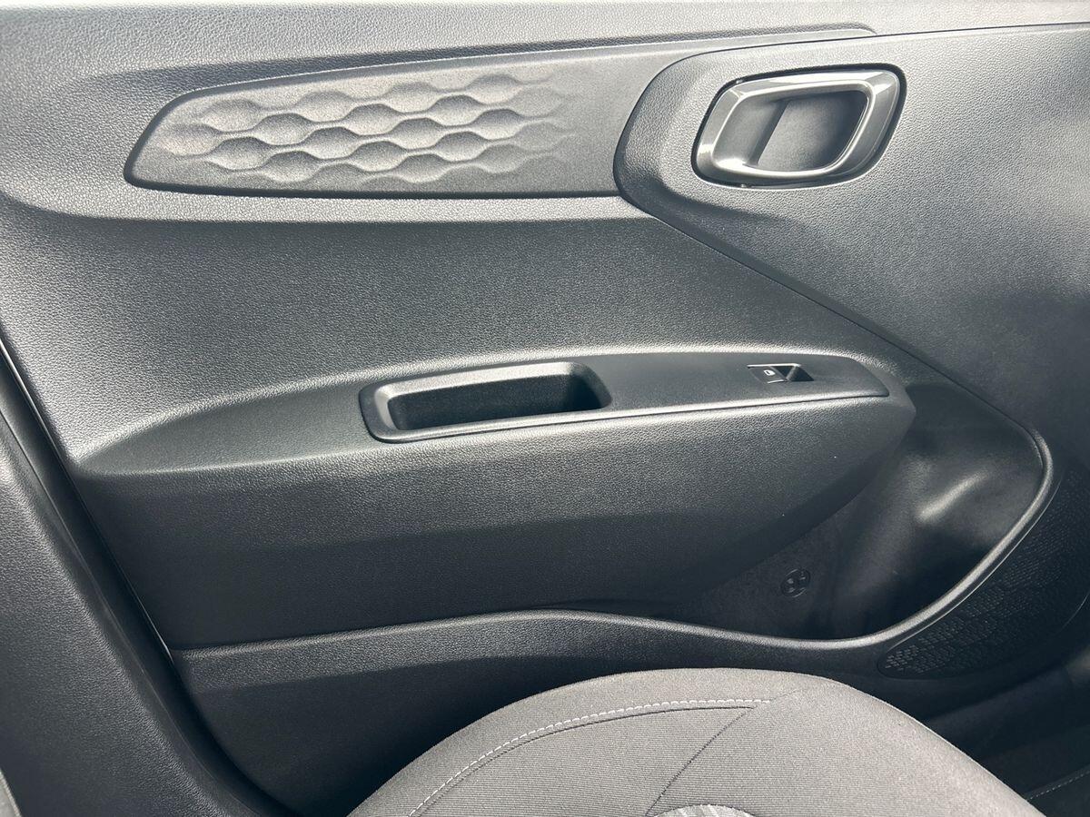 Used Hyundai i10 2024 for sale - 76090240: Photo 31