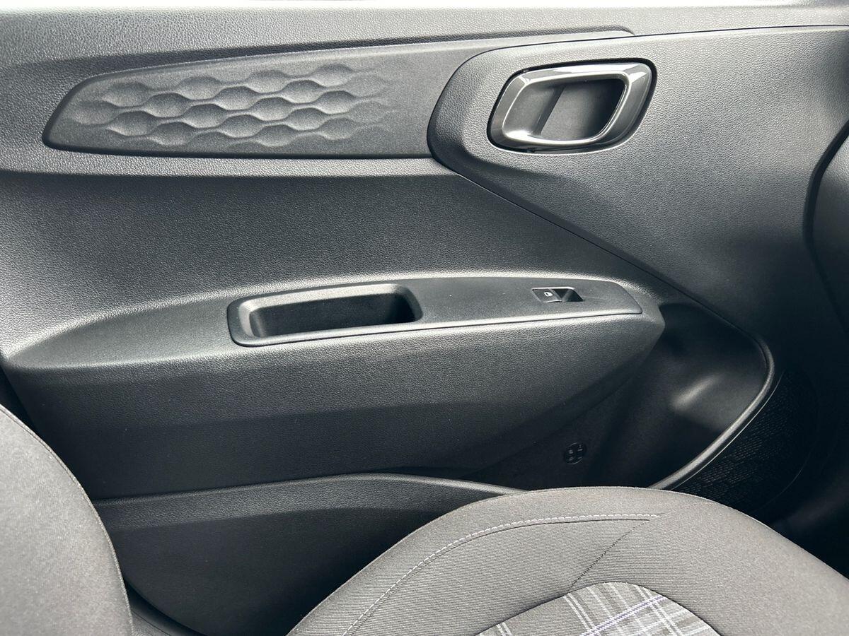 Used Hyundai i10 2024 for sale - 76488353: Photo 33