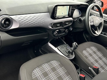 Used Hyundai i10 2024 for sale - 76249559: Photo