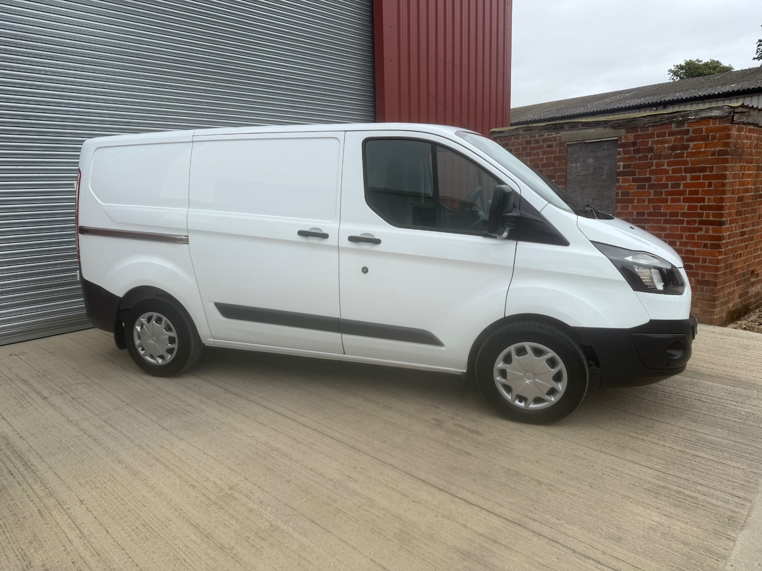 Used Ford Transit Custom 2015 for sale - 74537501: Photo 2