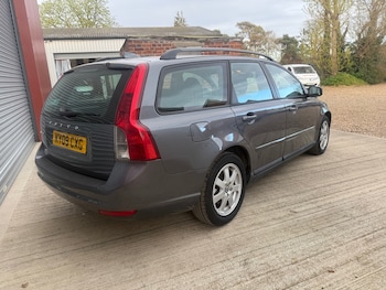 Used Volvo V50 2009 for sale - 78508335: Photo