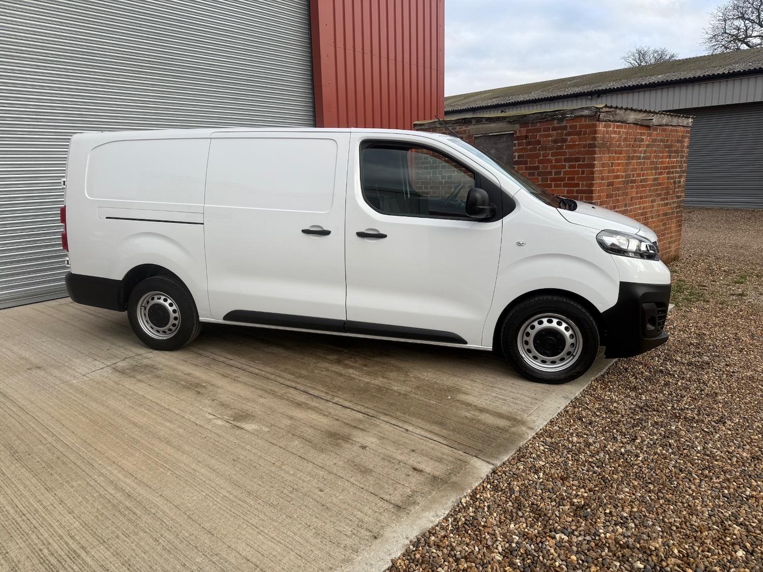 Used Vauxhall Vivaro 2023 for sale - 76274070: Photo 2