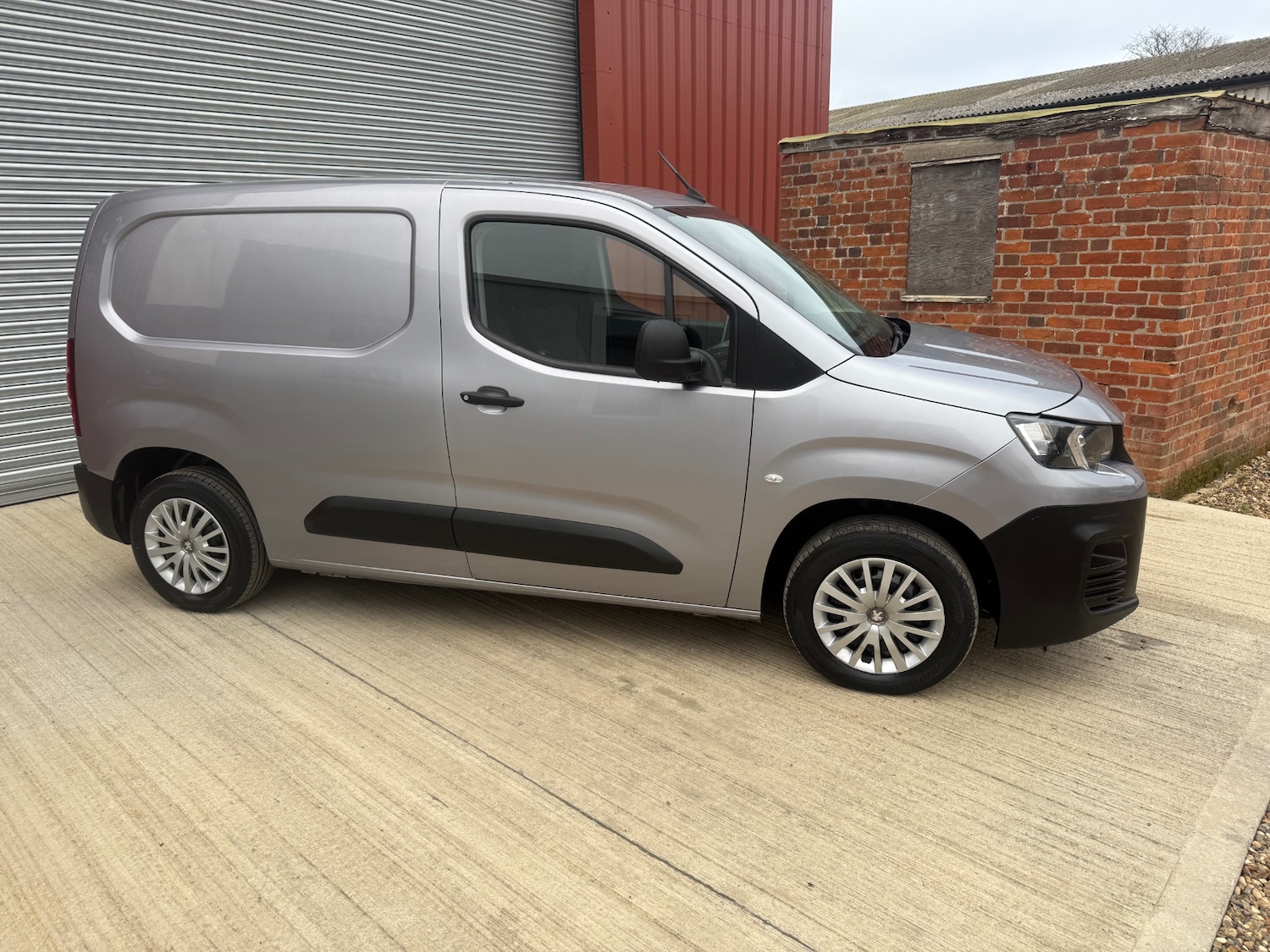 Used Peugeot Partner 2019 for sale - 76531033: Photo 2