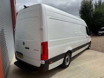 Used Mercedes-Benz Sprinter 2018 for sale - 76035188: Photo