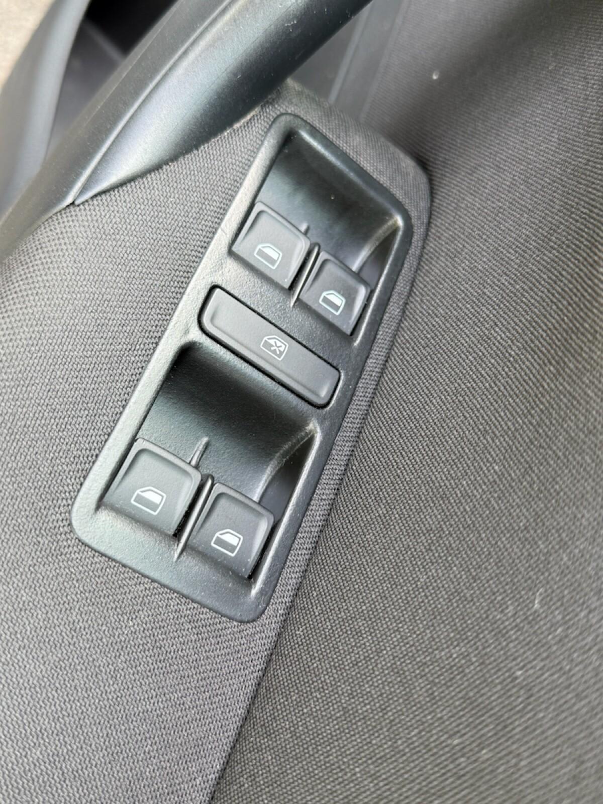 Used Volkswagen Polo 2017 for sale - 76432766: Photo 18