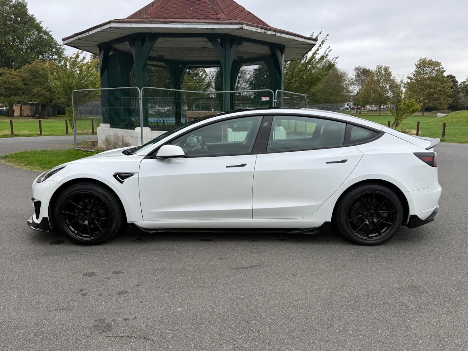 Used Tesla Model 3 2020 for sale - 76432998: Photo 4