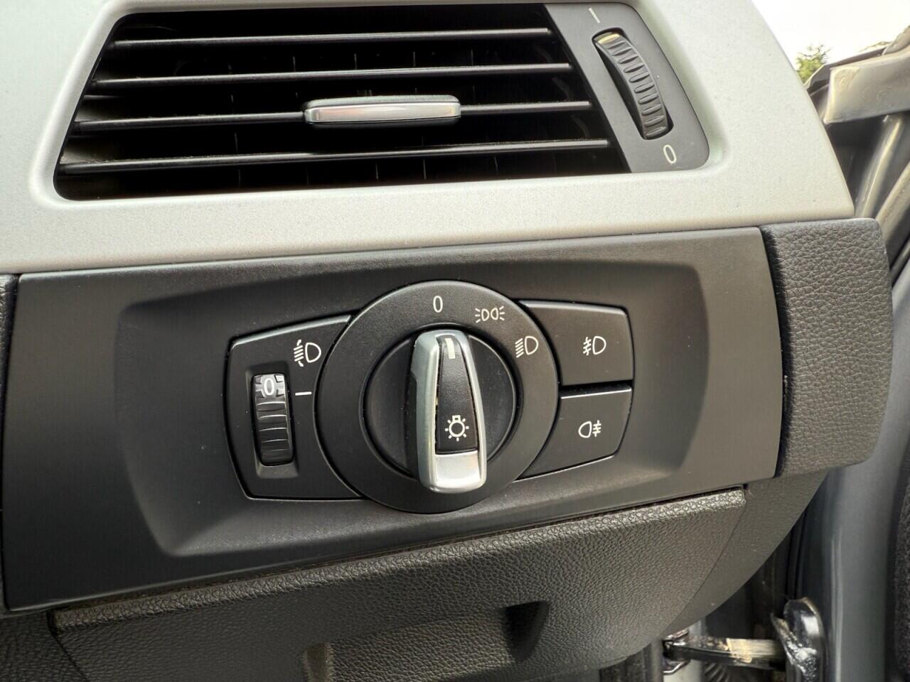 Used BMW 3 Series 2009 for sale - 76432314: Photo 14