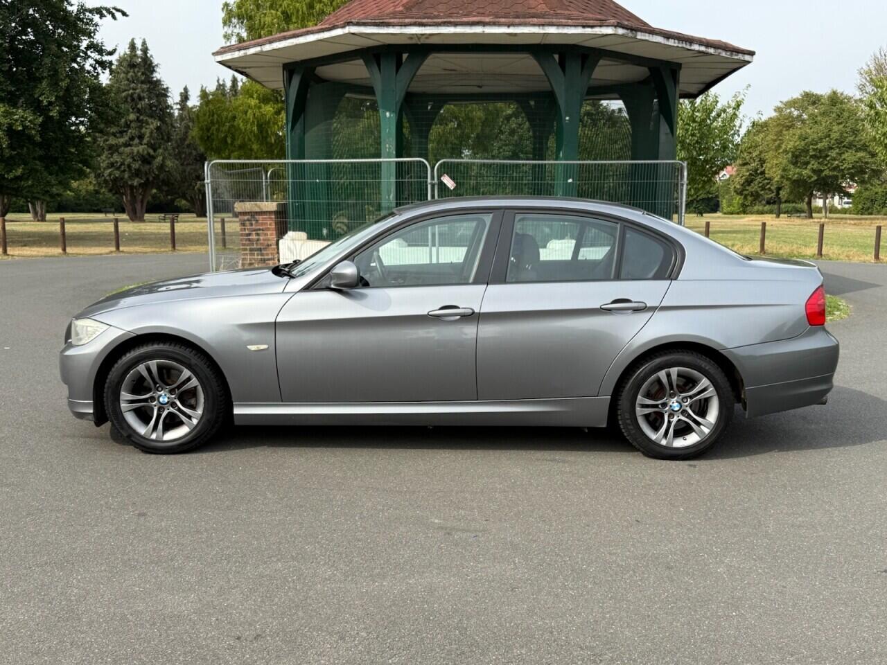 Used BMW 3 Series 2009 for sale - 76432314: Photo 4