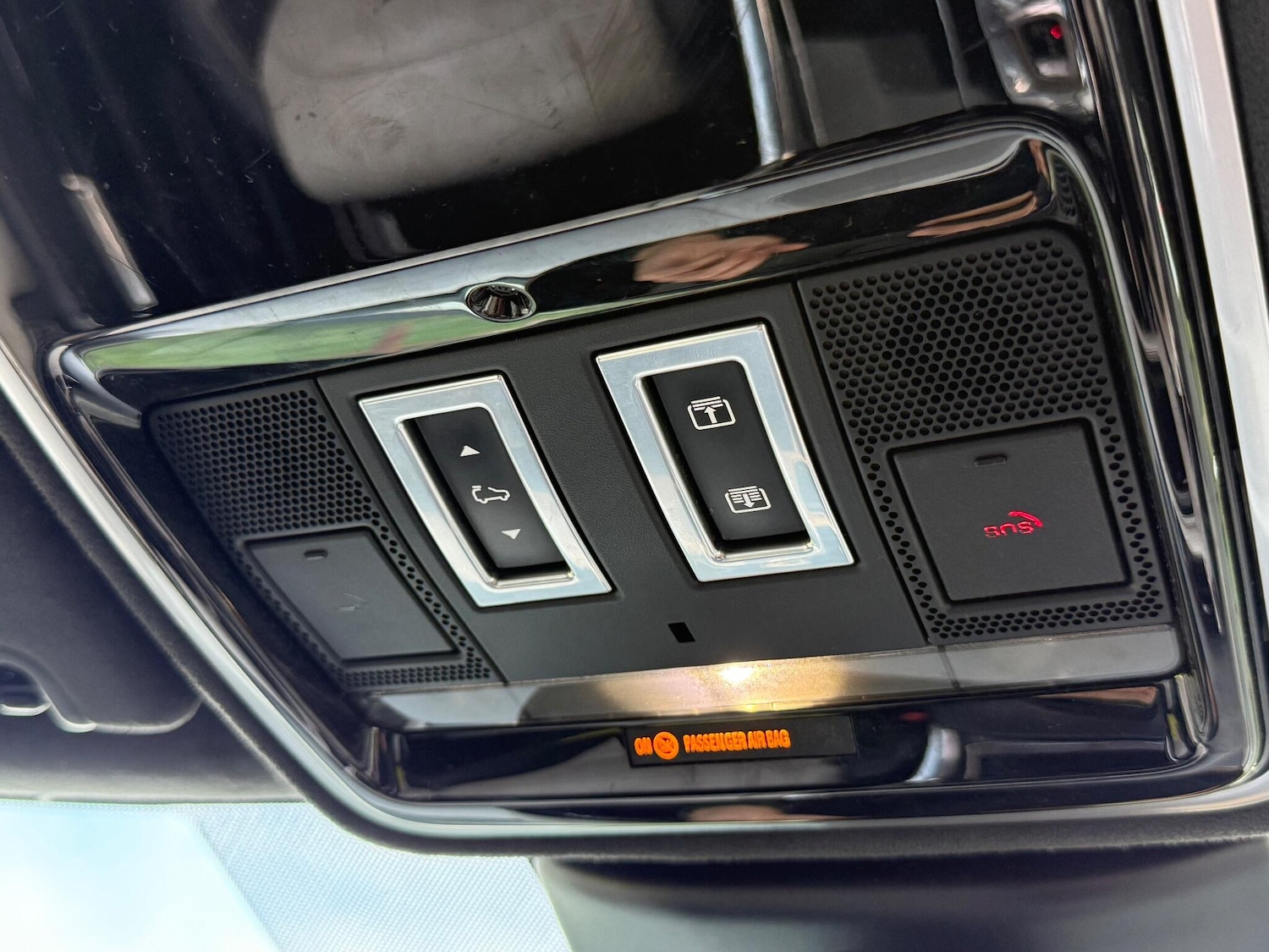 Used Land Rover Range Rover Sport 2018 for sale - 76432734: Photo 34