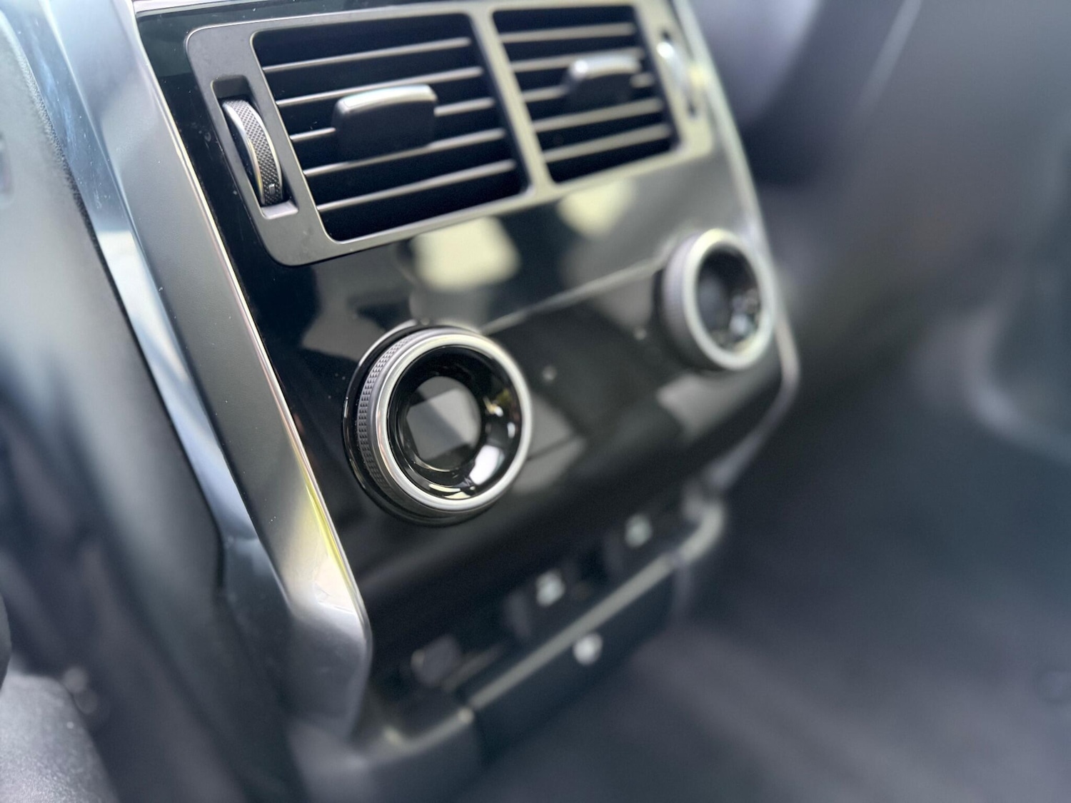 Used Land Rover Range Rover Sport 2018 for sale - 76432734: Photo 40