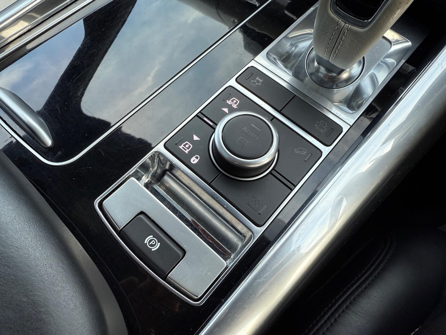 Used Land Rover Range Rover Sport 2018 for sale - 76432734: Photo 64