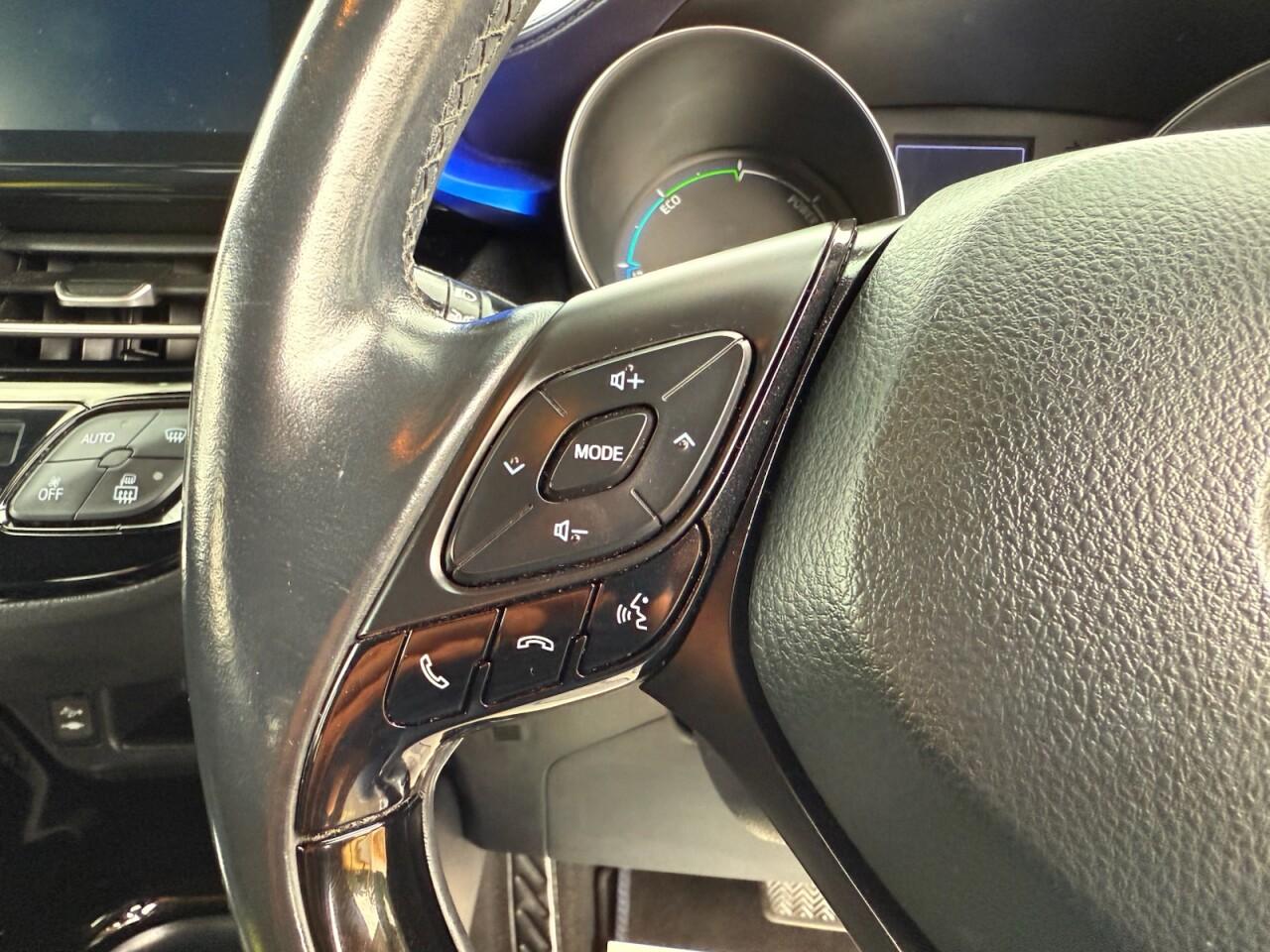 Used Toyota C-HR 2018 for sale - 76432857: Photo 14