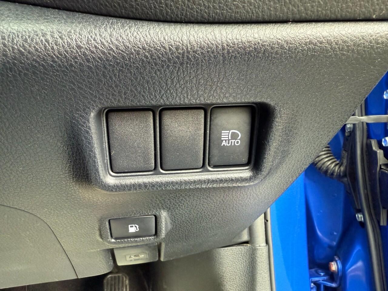 Used Toyota C-HR 2018 for sale - 76432857: Photo 16