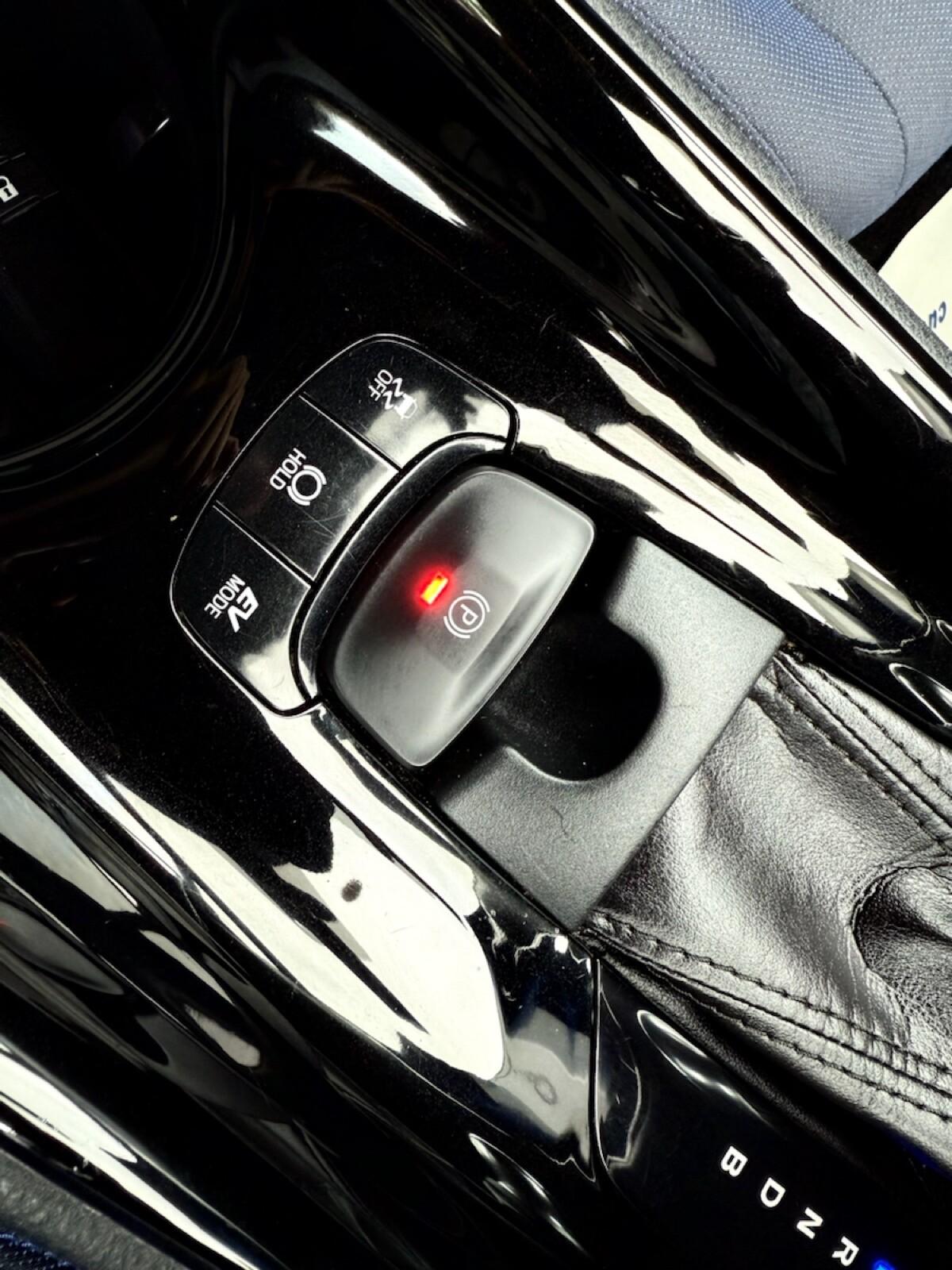 Used Toyota C-HR 2018 for sale - 76432857: Photo 21