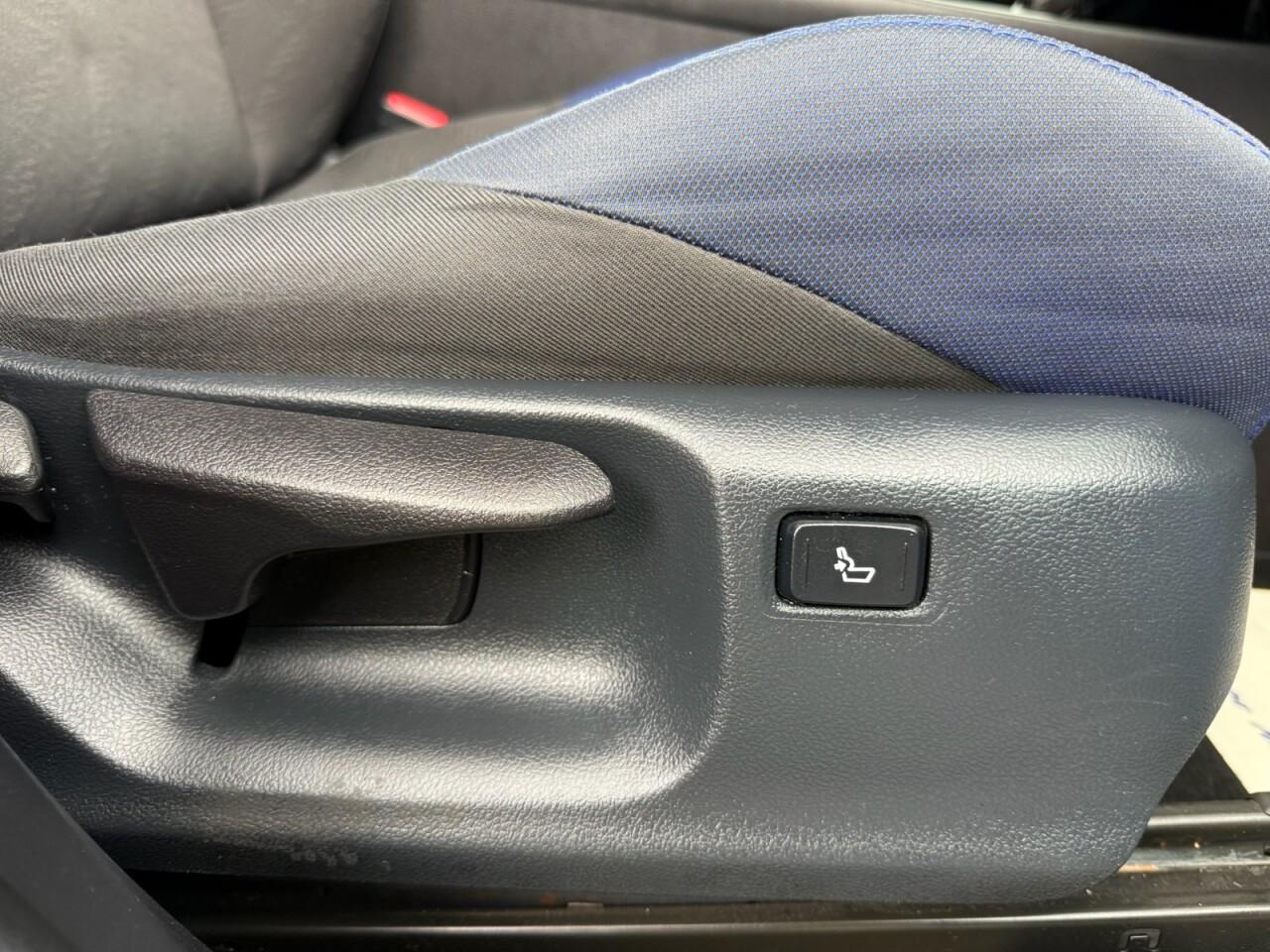 Used Toyota C-HR 2018 for sale - 76432857: Photo 24