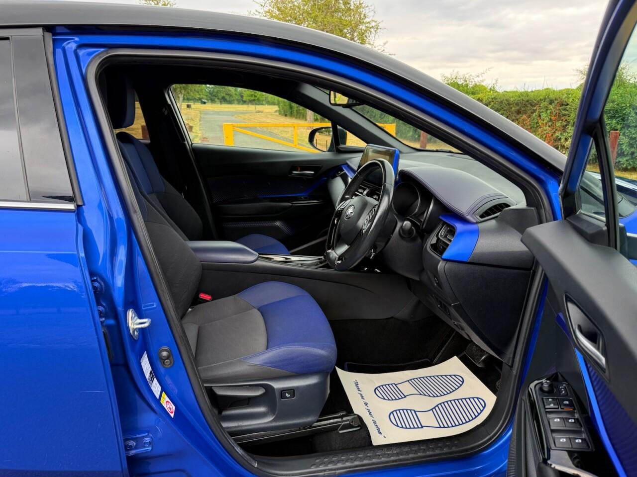 Used Toyota C-HR 2018 for sale - 76432857: Photo 25